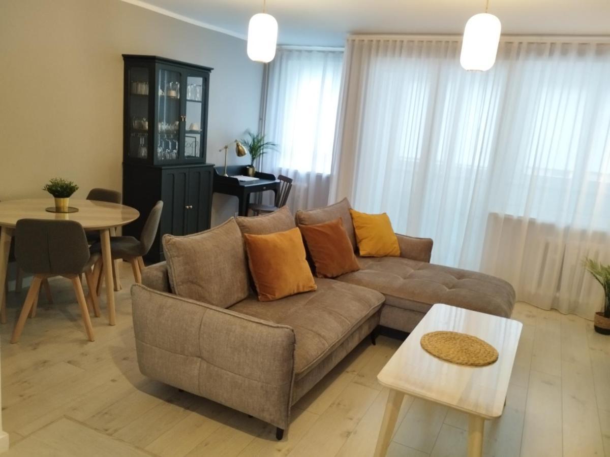 Moon Apartment Вроцлав Екстериор снимка