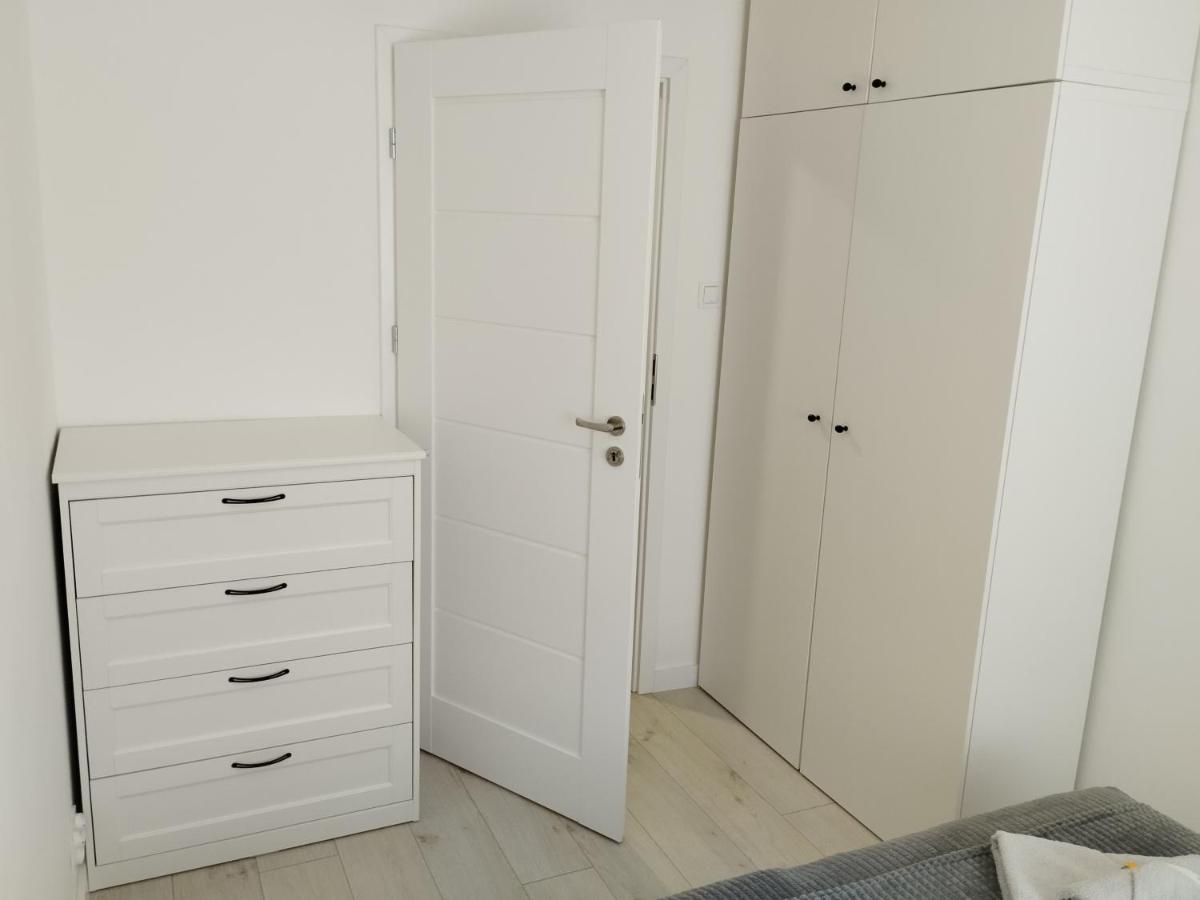 Moon Apartment Вроцлав Екстериор снимка