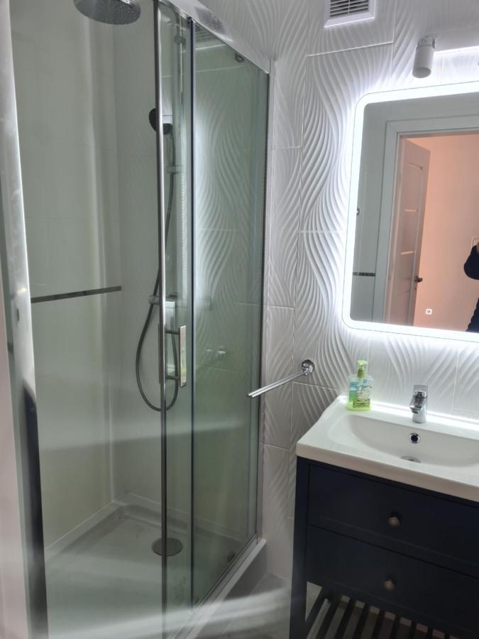 Moon Apartment Вроцлав Екстериор снимка